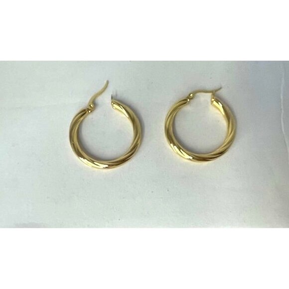Hoop Ribbed 18K Gold Plated Steel Earrings - Picture 3 of 3